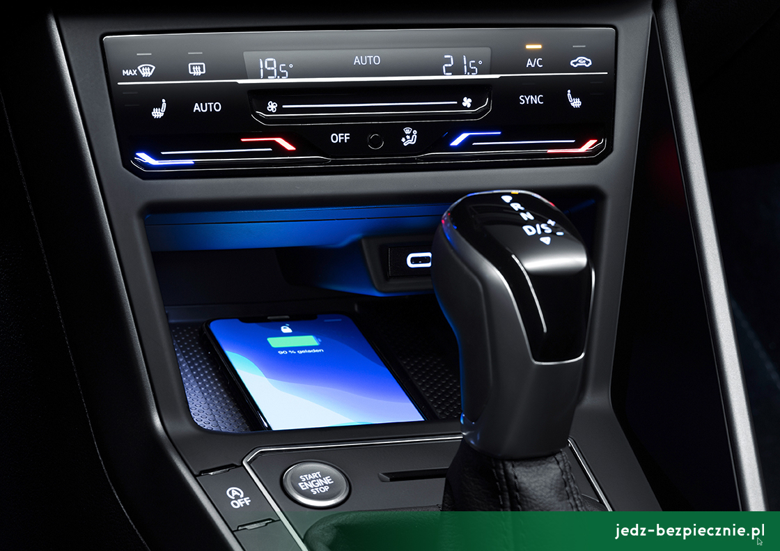 Premiera tygodnia - Volkswagen Polo VI facelifting - panel klimatyzacji, przekładnia DSG, przewodowe ładowanie smartfona